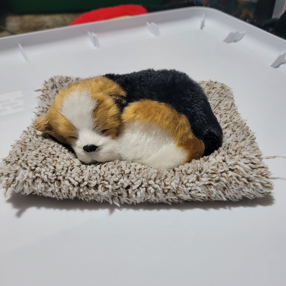 Realistic Sleeping Beagle Puppy Dog Figurine Faux Fur Tricolor with Shag Mat